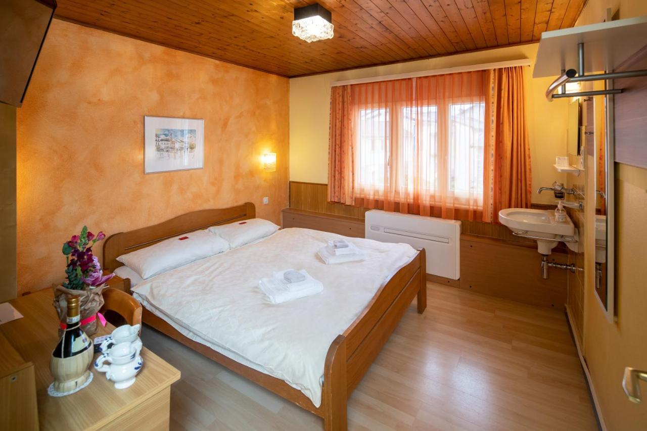 Albergo Pensione San Giorgio Losone Eksteriør billede